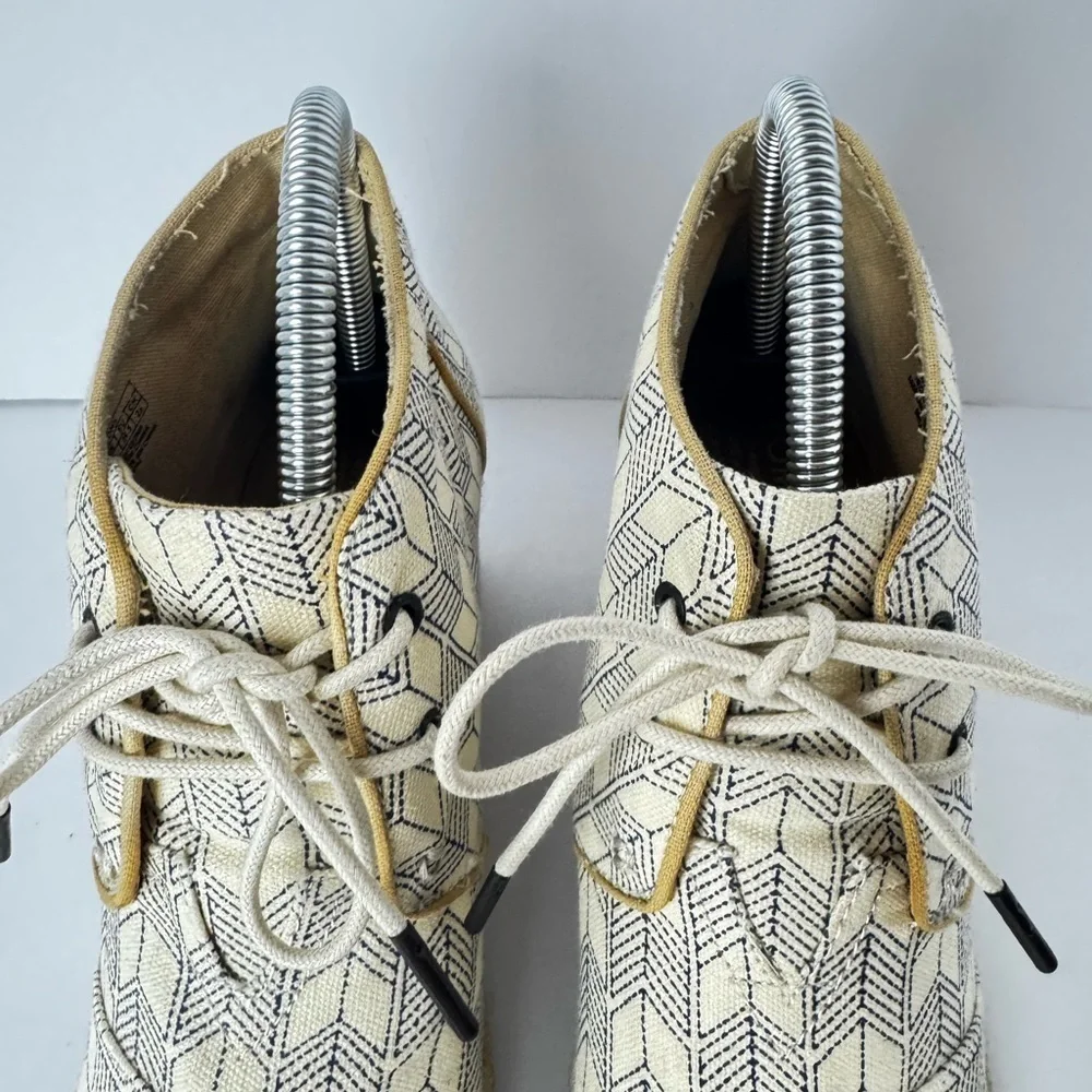 Toms Women's Cream and Black Espadrille Boots Size 8
